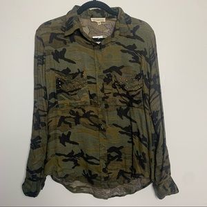 Sky and Sand Army Green Camo Long Sleeves Top Size Medium